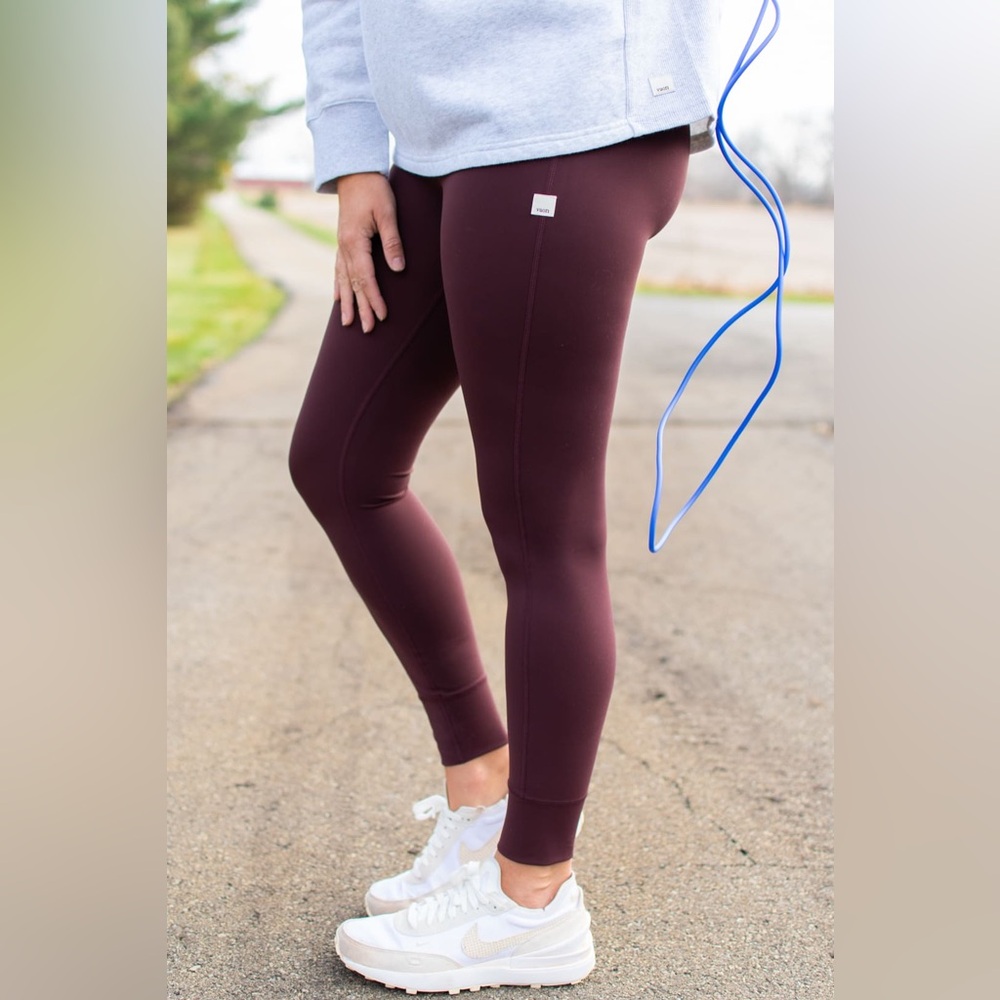 NEW VUORI Daily Leggings in Dark Burgundy Plum Size XS